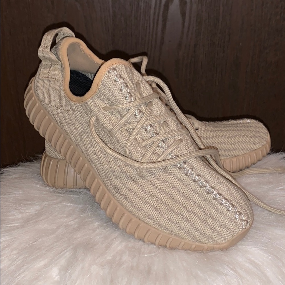 Adidas 7 1/2 yeezy.